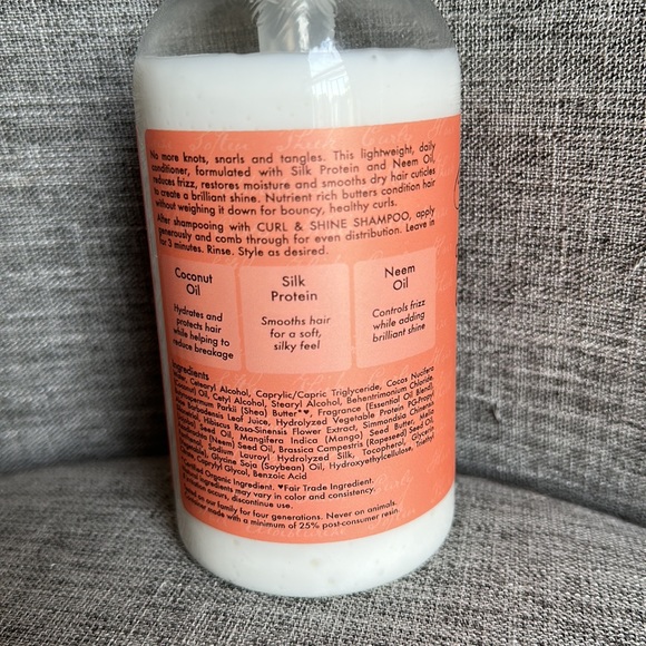 Shea Moisture Conditioner 13oz - Picture 3 of 3